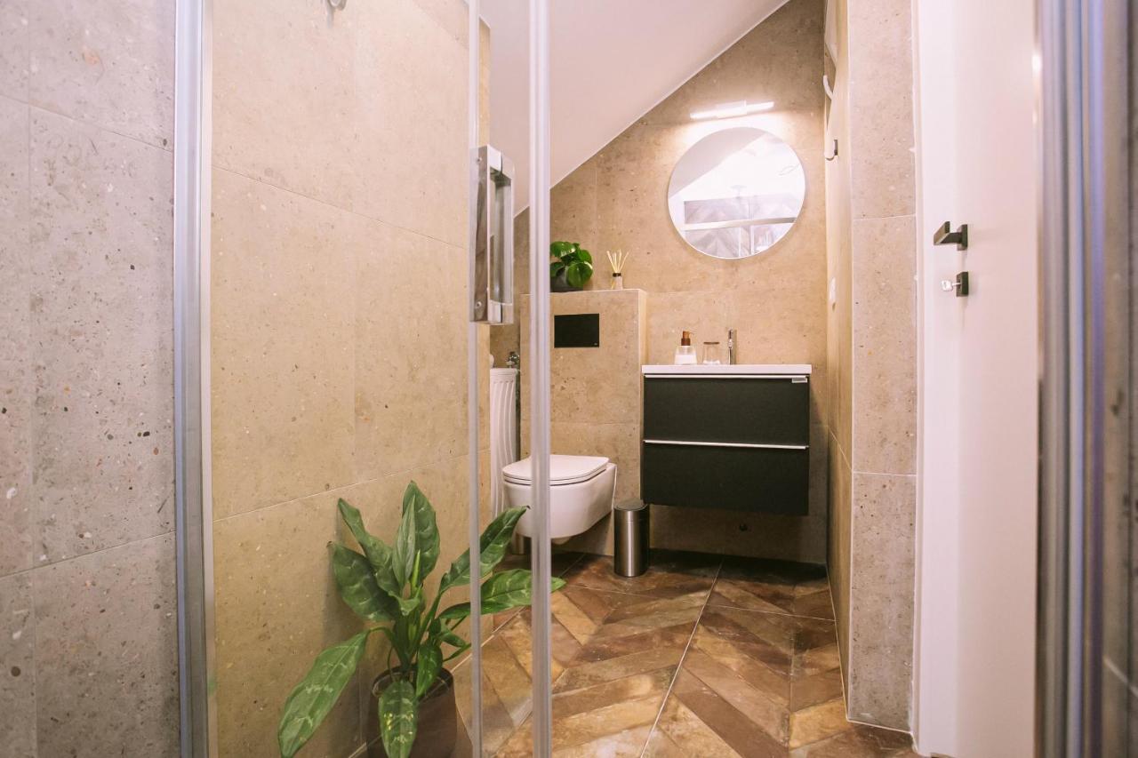 Toni Apartma