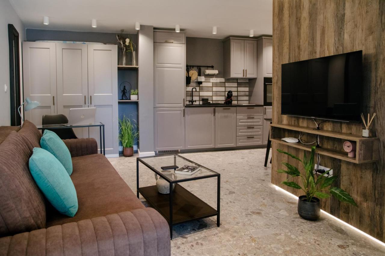Toni Apartma *