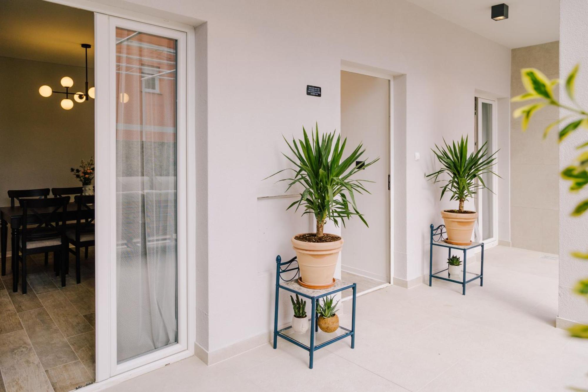 Apartma Toni *